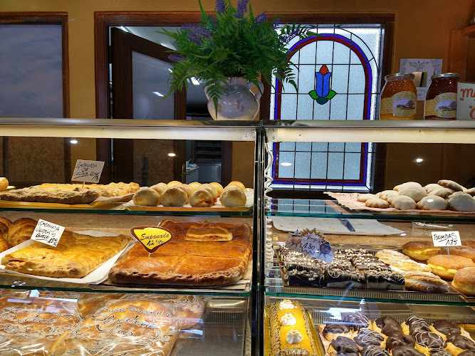 Fotografia tomada fuera de Horno París, S.L. - Panadería en León, León