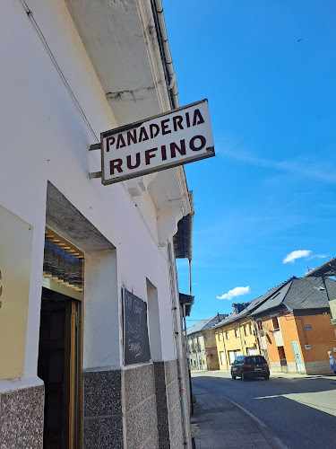Fotografia tomada fuera de Panadería Rufino - Panadería en Toreno, León