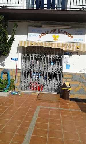 Fotografia tomada fuera de CHUCHES QUE ME LLEVO - Tienda de golosinas en Villanueva de Algaidas, Málaga