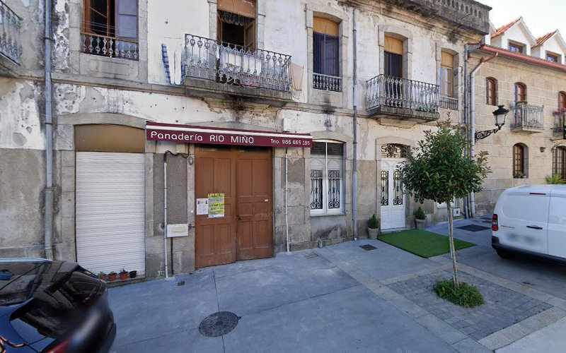 Fotografia tomada fuera de Panadería Río Miño - Panadería en A Estación, Pontevedra