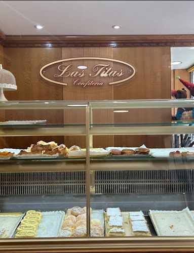 Fotografia tomada fuera de Pasteleria Titas - Panadería en Verín, Orense