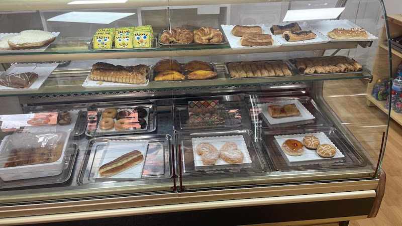 Fotografia tomada fuera de La Baguette - Panadería en Toledo, Toledo