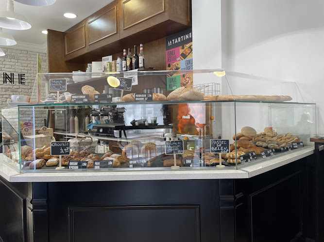 Fotografia tomada fuera de La Tartine Gourmande - cafeterías en Zaragoza, Zaragoza