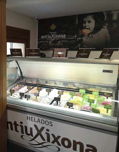 Fotografia tomada fuera de Café Bar Heladería ALBORADA - Heladería en Verín, Orense