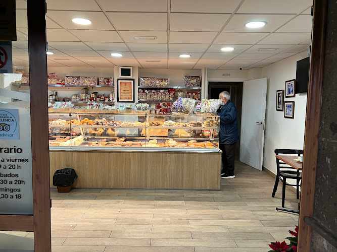 Fotografia tomada fuera de Dulceria Nublo - Tienda de postres en Tejeda, Las Palmas