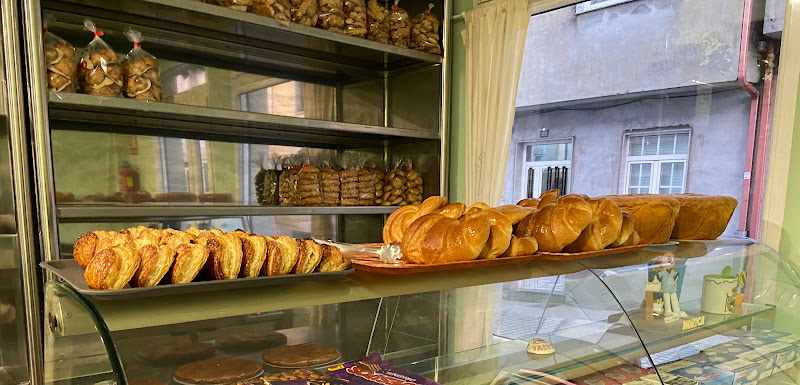 Fotografia tomada fuera de Panadería Tarrío - Panadería en Melide, A Coruña