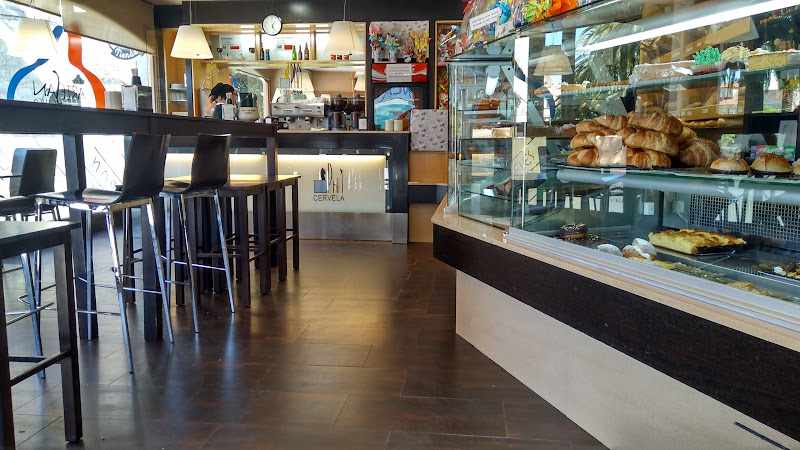 Fotografia tomada fuera de Panadería Cervela - Panadería en Caldas de Reis, Pontevedra