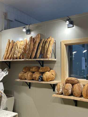 Fotografia tomada fuera de l’Obrador Forn Artesà de Prades - Forn de pa en Prades, Tarragona