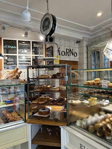 Fotografia tomada fuera de Pastelería La Tarifeña - Pastelería en Tarifa, Cádiz
