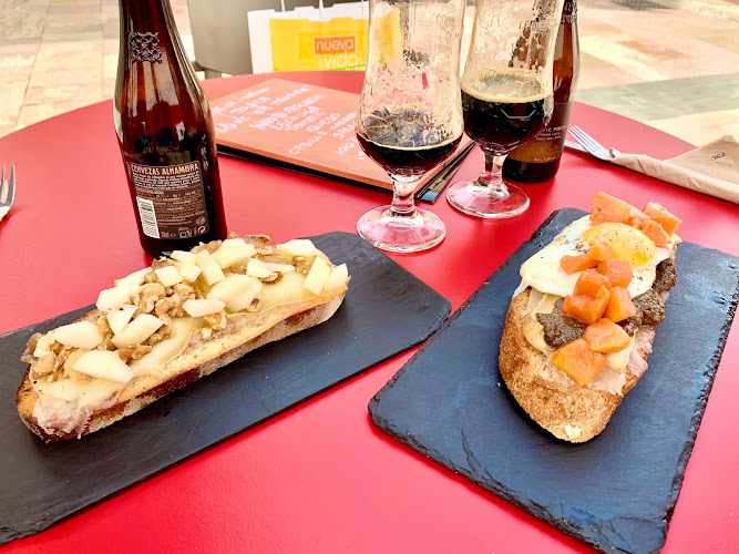 Fotografia tomada fuera de Elvis Bar - cafeterías en Los Llanos, Santa Cruz de Tenerife