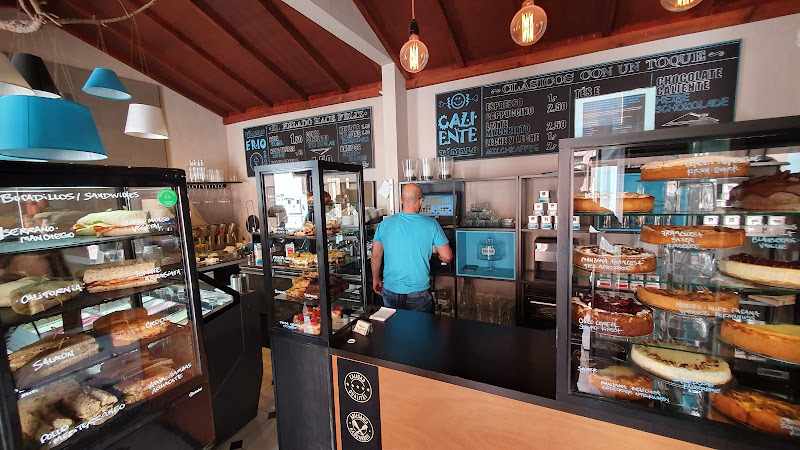 Fotografia tomada fuera de Frida - cafeterías en Los Llanos, Santa Cruz de Tenerife