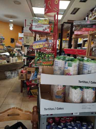 Fotografia tomada fuera de El Forno Pan Artesano / Tienda - Tienda de alimentación en Castejón de Sos, Huesca