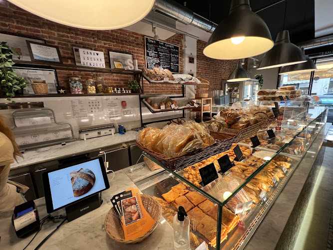 Fotografia tomada fuera de Sana Locura | Pastelería sin gluten en Madrid - Pastelería en Madrid, Madrid