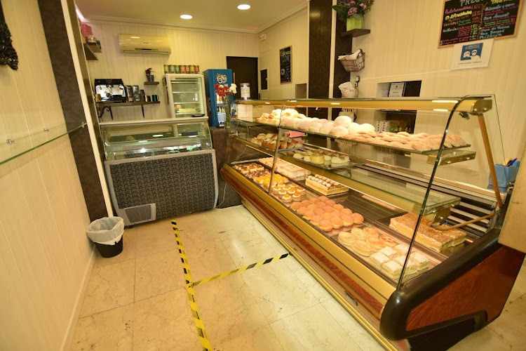 Fotografia tomada fuera de Pastelería Isa - Pastelería en Cáceres, Cáceres