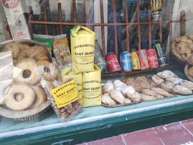 Fotografia tomada fuera de Forn de Pa - Panadería en Sitges, Barcelona
