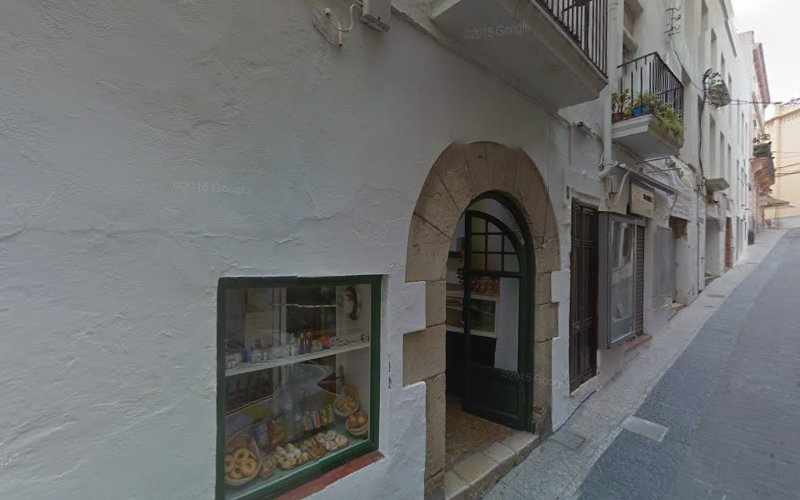 Fotografia tomada fuera de Martínez Arias, M.C. - Panadería en Sitges, Barcelona