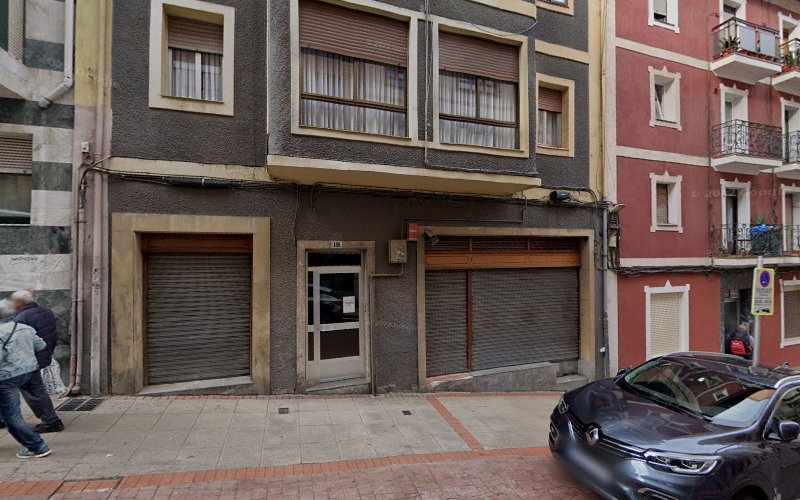 Fotografia tomada fuera de Obrador La Iberia - Panadería en Sestao, Vizcaya