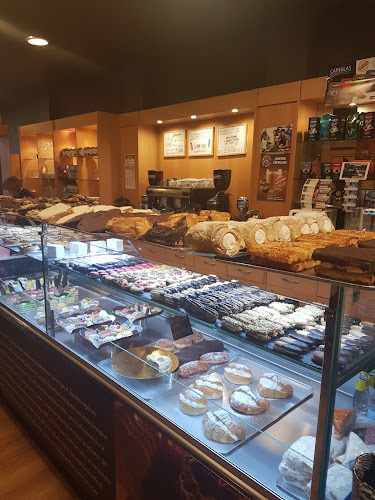Fotografia tomada fuera de Pasteleria Gran Vía - Pastelería en Sestao, Vizcaya