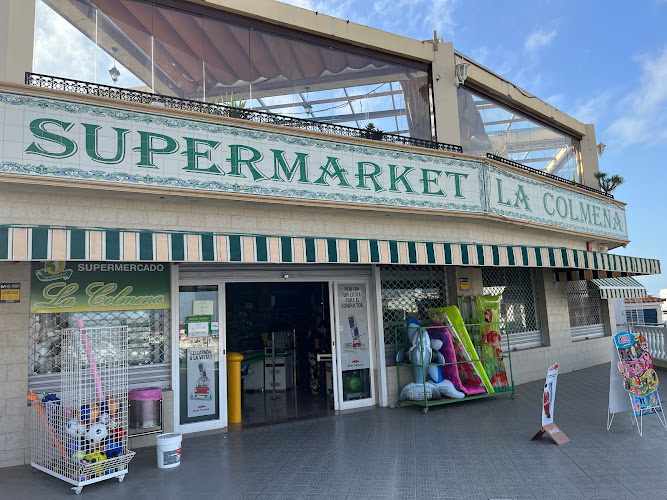 Fotografia tomada fuera de La Colmena - Supermercado en Los Cristianos, Santa Cruz de Tenerife