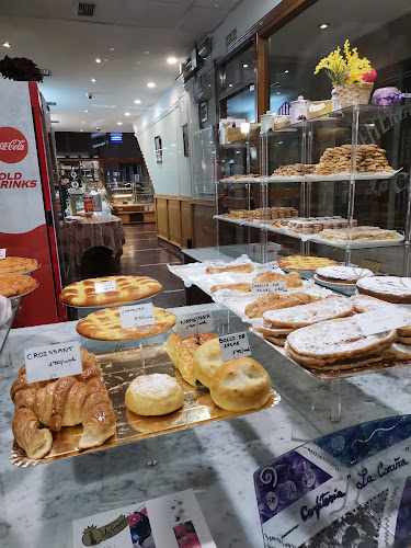 Fotografia tomada fuera de Confitería La Coruña ~ San Andrés (A Coruña) - Pastelería en A Coruña, A Coruña