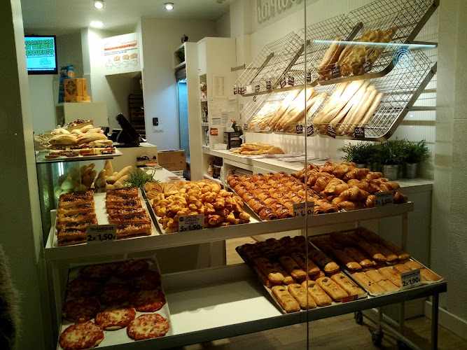 Fotografia tomada fuera de Horno Sanbrandan - Panadería en A Coruña, A Coruña