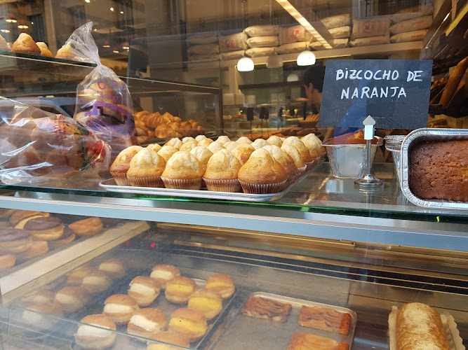Fotografia tomada fuera de Panadería Errotaundi Donosti - Panadería en Donostia-San Sebastian, Guipúzcoa