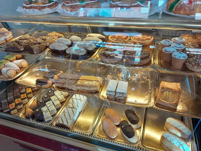 Fotografia tomada fuera de La Estrella de Castilla - Panadería en Posada de Llanes, Asturias