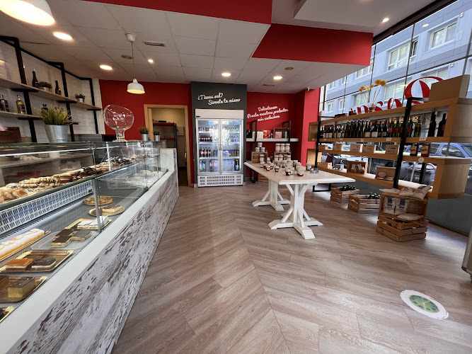 Fotografia tomada fuera de Panadería Rozas - Bakery en A Coruña, A Coruña