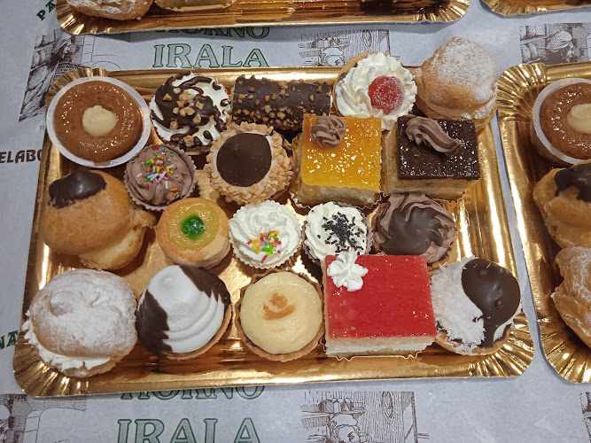 Fotografia tomada fuera de Panaderia Irala - Panadería en Bilbao, Vizcaya