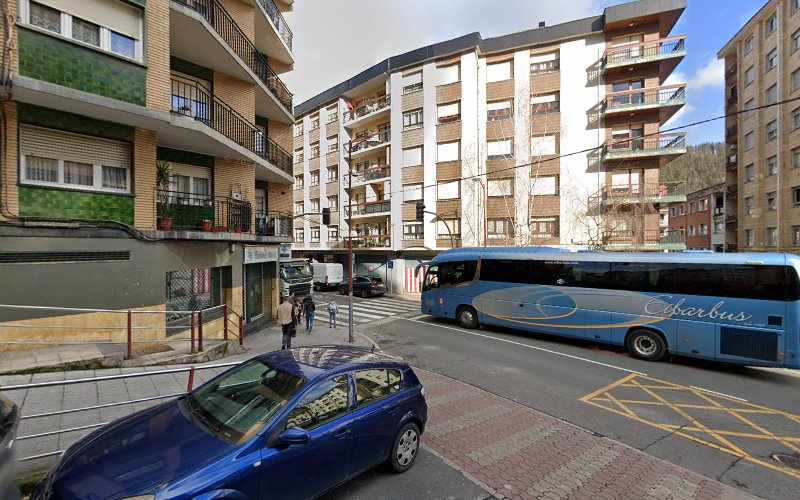 Fotografia tomada fuera de Gozo Toki - Pastelería en Ermua, Vizcaya