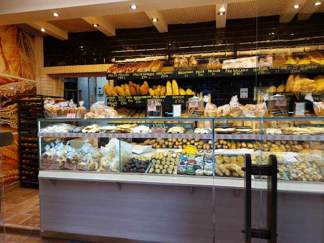 Fotografia tomada fuera de La Panera del Arrabal - Panadería en Santander, Cantabria