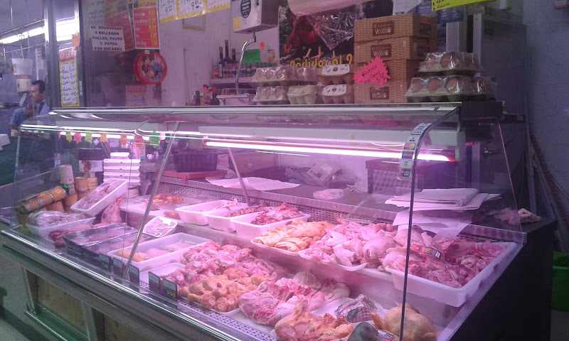 Fotografia tomada fuera de Ahorramas - Supermercado en Madrid, Madrid