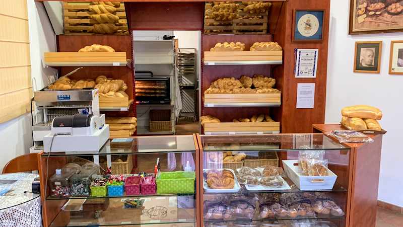 Fotografia tomada fuera de Panadería Artesanal J.V.Durán - Panadería en Cañaveral, Cáceres
