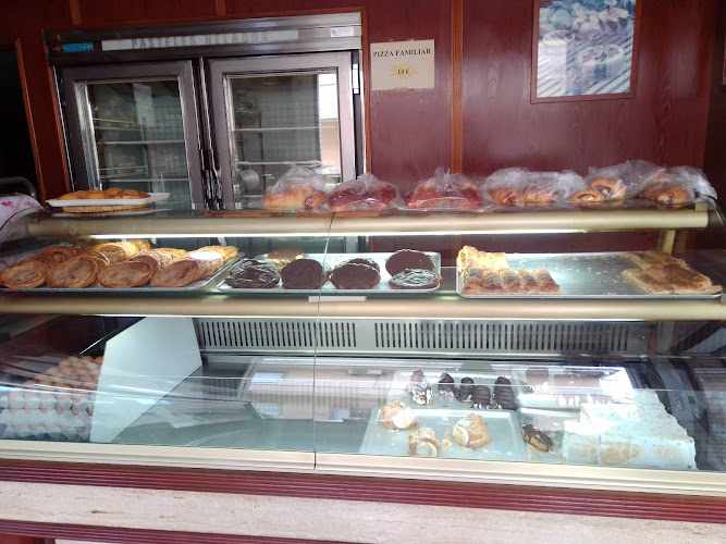 Fotografia tomada fuera de Confitería Lizón - Panadería en San Pedro del Pinatar, Murcia