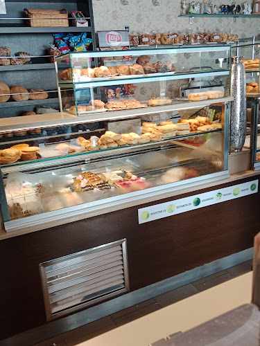 Fotografia tomada fuera de CONFITERIA BALLESTA - Panadería en San Pedro del Pinatar, Murcia