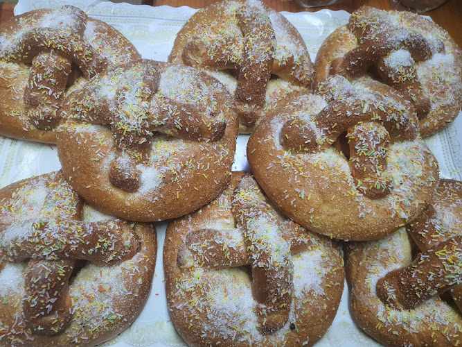 Fotografia tomada fuera de Panadería Caluche - Panadería en La Pueblanueva, Toledo