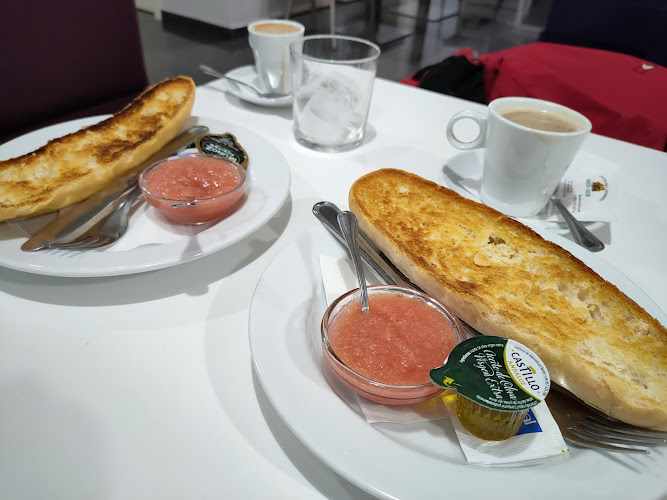 Fotografia tomada fuera de Panadería Cafetería Churrería García-Calvo - cafeterías en Cabeza del Buey, Badajoz