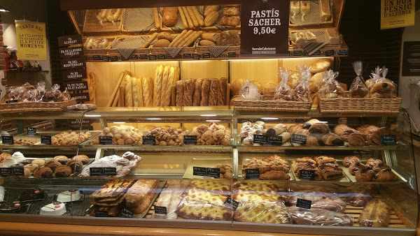 Fotografia tomada fuera de Forndecabrianes - Forn de pa en Olesa de Montserrat, Barcelona