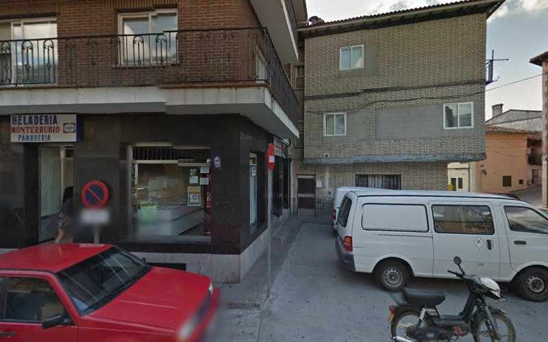 Fotografia tomada fuera de Panadería Cristina - Panadería en Casavieja, Ávila
