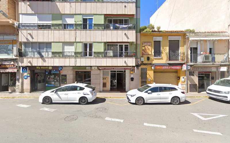 Fotografia tomada fuera de Horno Central - Panadería en Burjassot, Valencia