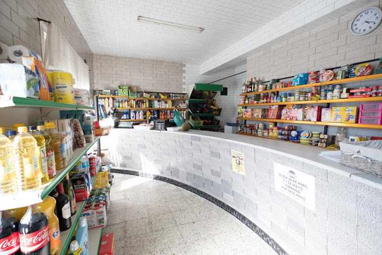 Fotografia tomada fuera de Panaderia-Ultramarinos Sampayo - Panadería en Cabanas, A Coruña