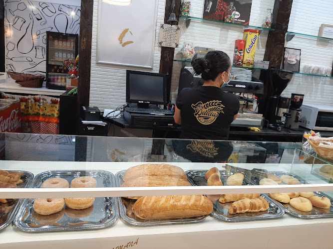 Fotografia tomada fuera de PANADERÍA COLOMBIANA Delicias el Maná - Panadería en Valladolid, Valladolid