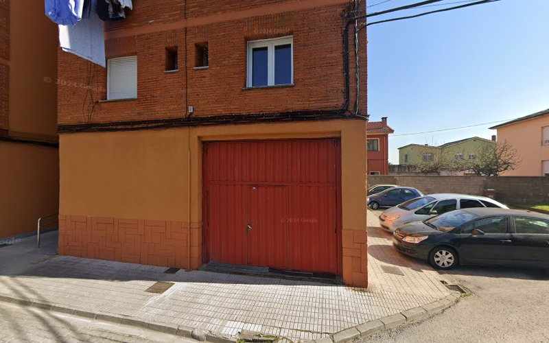 Fotografia tomada fuera de Villaestrigo S.L. - Panadería en Lugones, Asturias