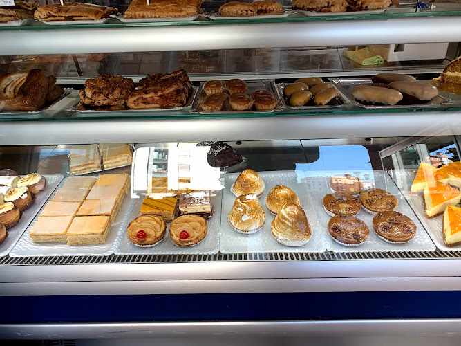 Fotografia tomada fuera de Cafetería Aloha - Pastelería en Corredoria, Asturias