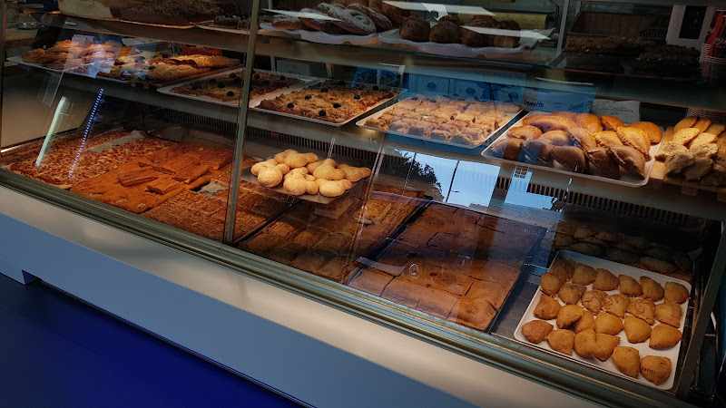 Fotografia tomada fuera de Pasteleria Blanco y Azul - Avda. Europa - Pastelería en Lorca, Murcia