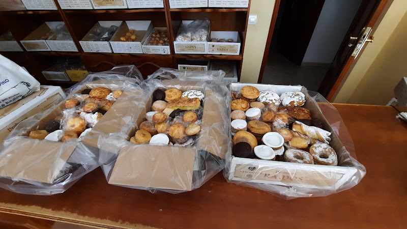Fotografia tomada fuera de Productos Ramos S L - Pastelería en Gordaliza del Pino, León