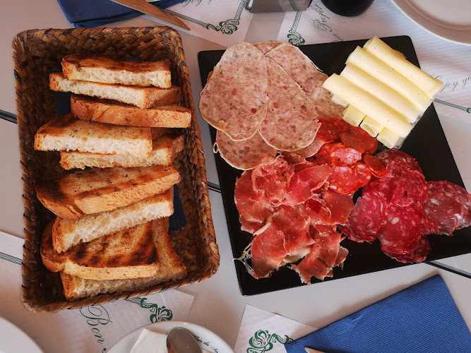 Fotografia tomada fuera de Buti bo Centre Sant Julià del Llor i Bonmatí - restaurantes en Bonmatí, Girona