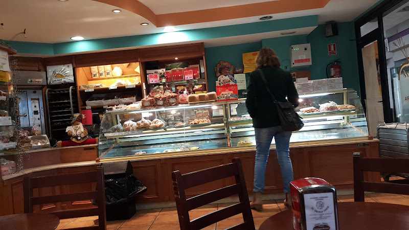 Fotografia tomada fuera de Cafetería El Abuelo Lince - cafeterías en Toledo, Toledo