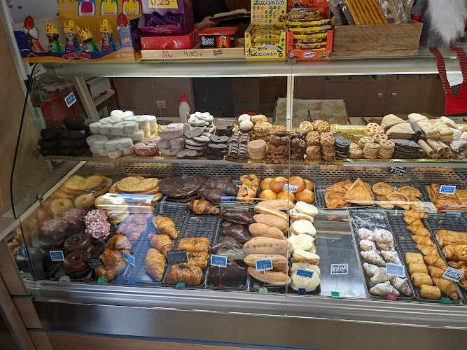 Fotografia tomada fuera de La Mar de Dulce - Pastelería | Tartas Personalizadas | Desayunos a Domicilio - Pastelería en Zaragoza, Zaragoza