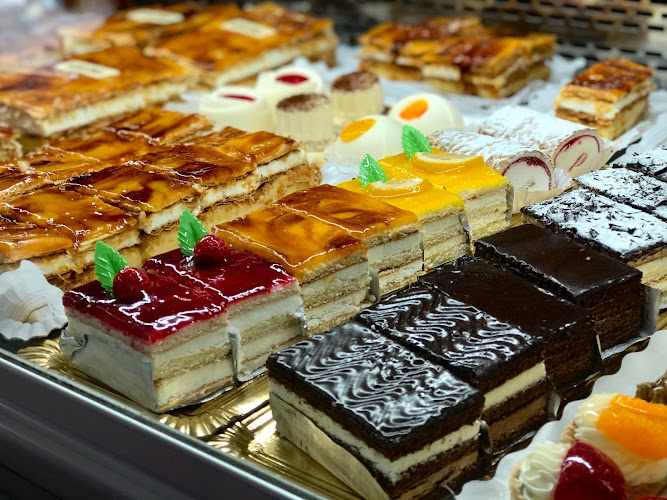 Fotografia tomada fuera de La Mar de Dulce - Salvador Allende - Panadería en Zaragoza, Zaragoza